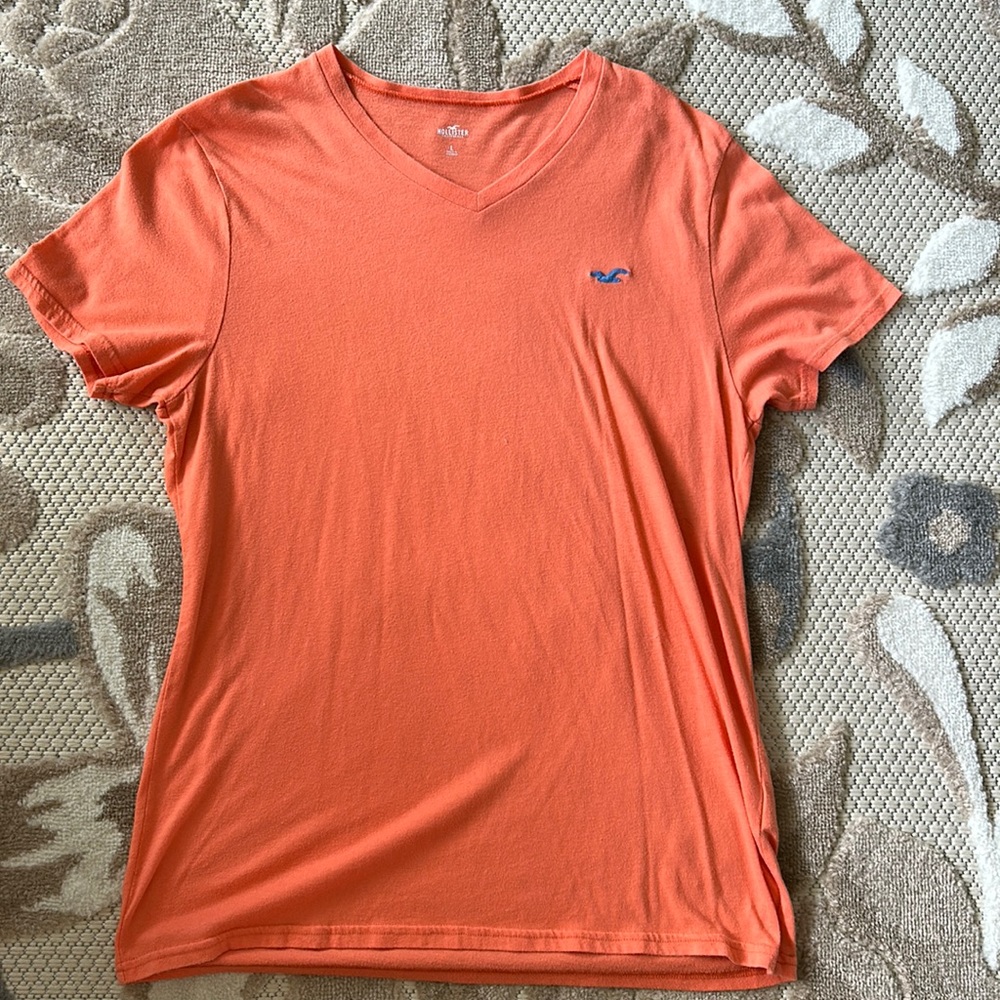 Hollister men’s t shirt, large, gently used condition